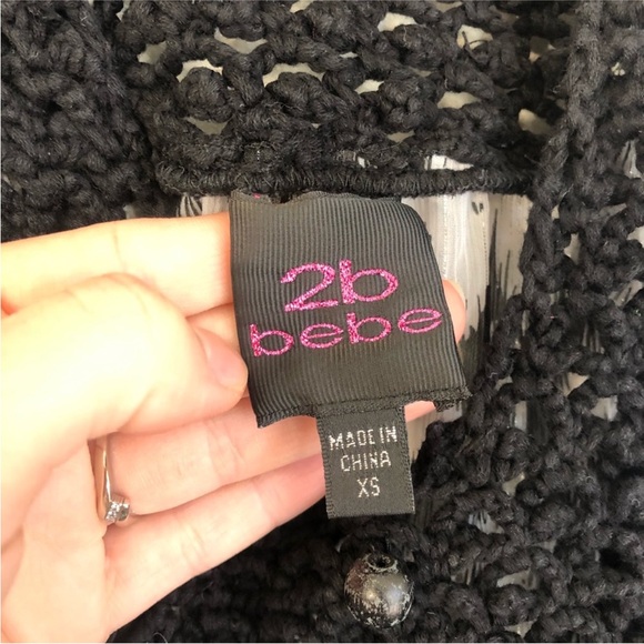 2B Bebe Black White Patterned Crochet Top - Picture 13 of 14